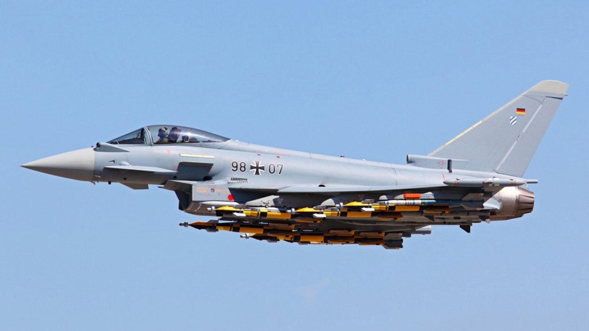 明星球员带动体育产业发展，打造体育明星的弊端