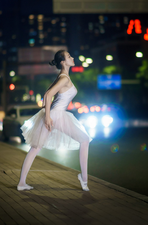 kaiyun中国官方网站-中超比赛强度提高导致伤病风险上升需加强防护，中超比赛分析