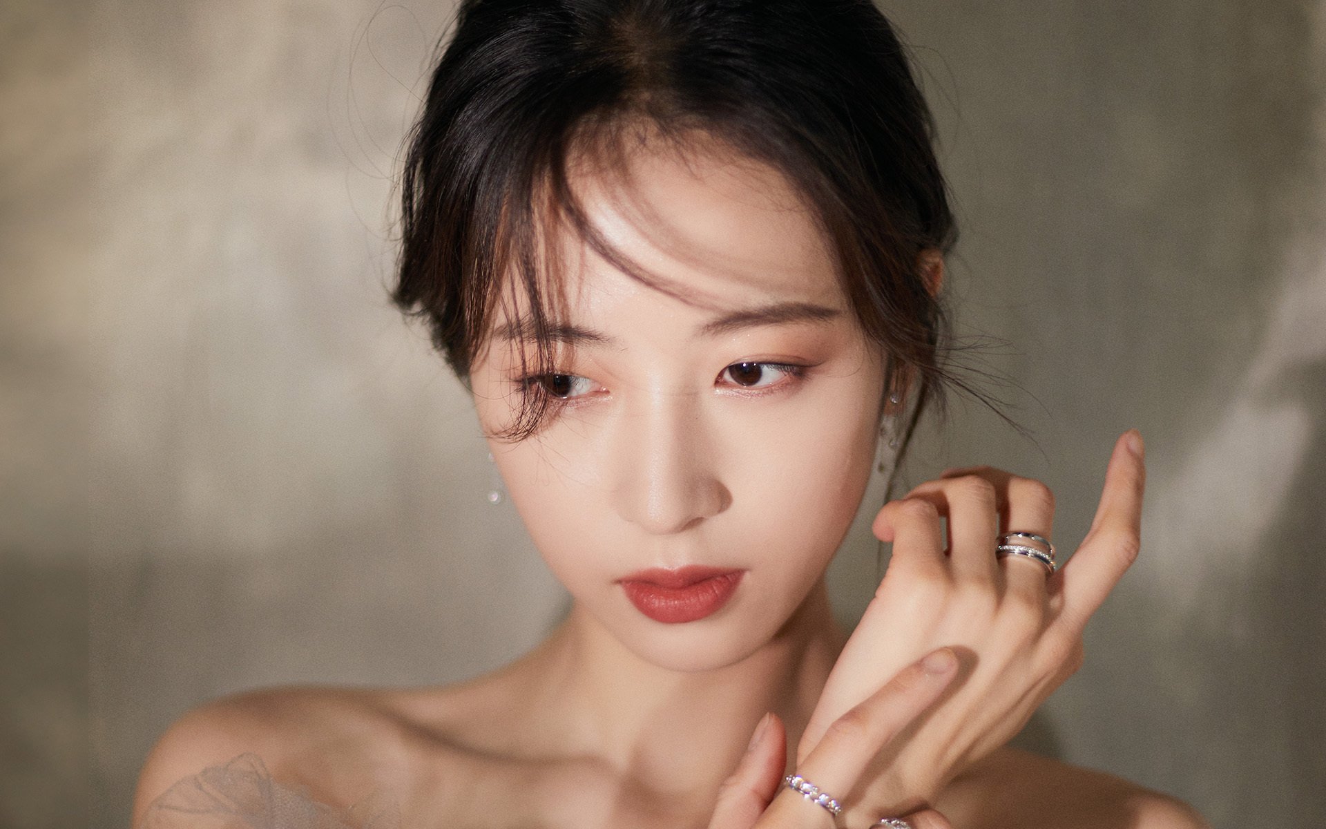 法国队稳步晋级混合接力决赛，法国队重赛