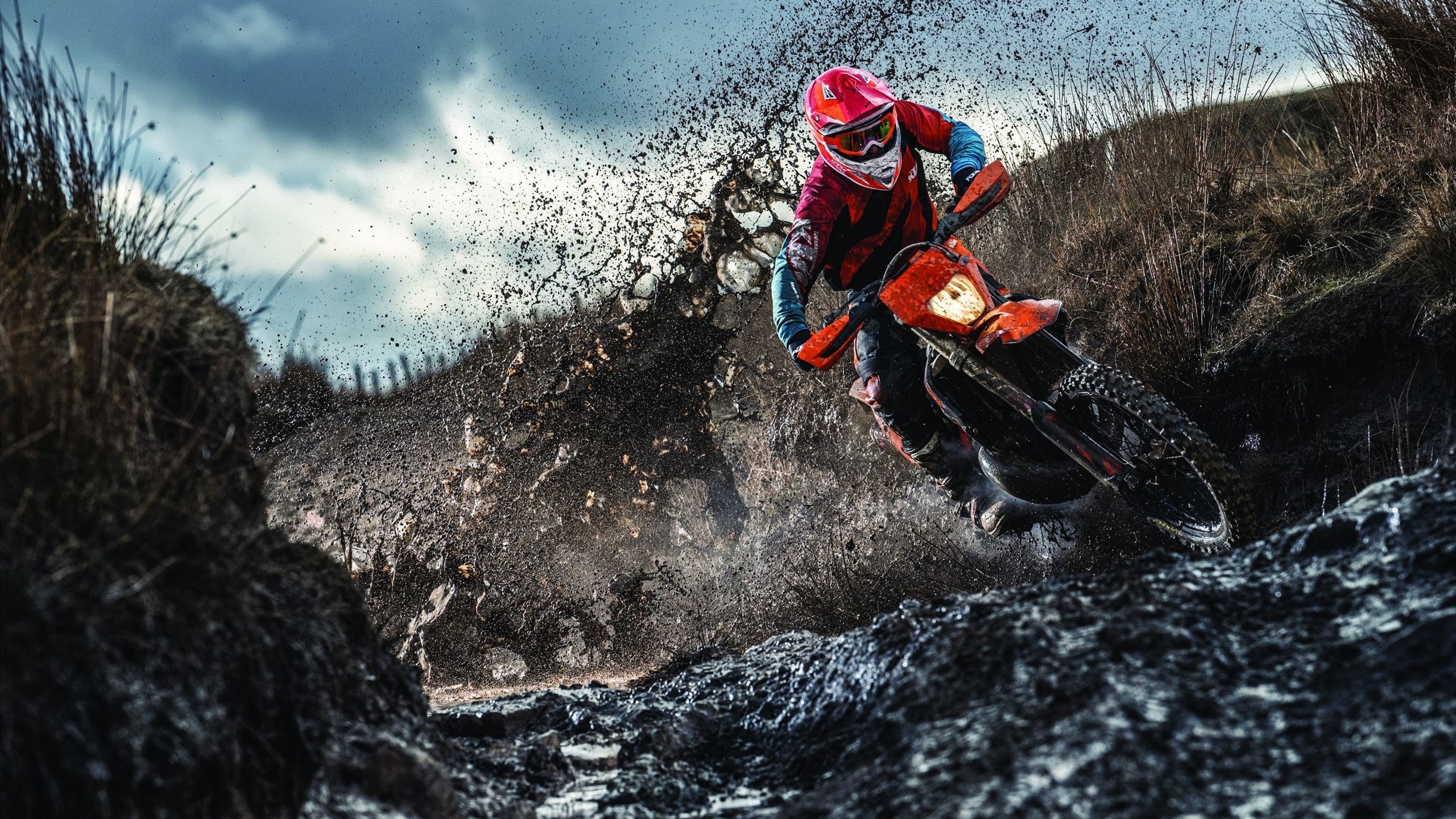 中前场三角结构形成技术碾压,前场中场后场